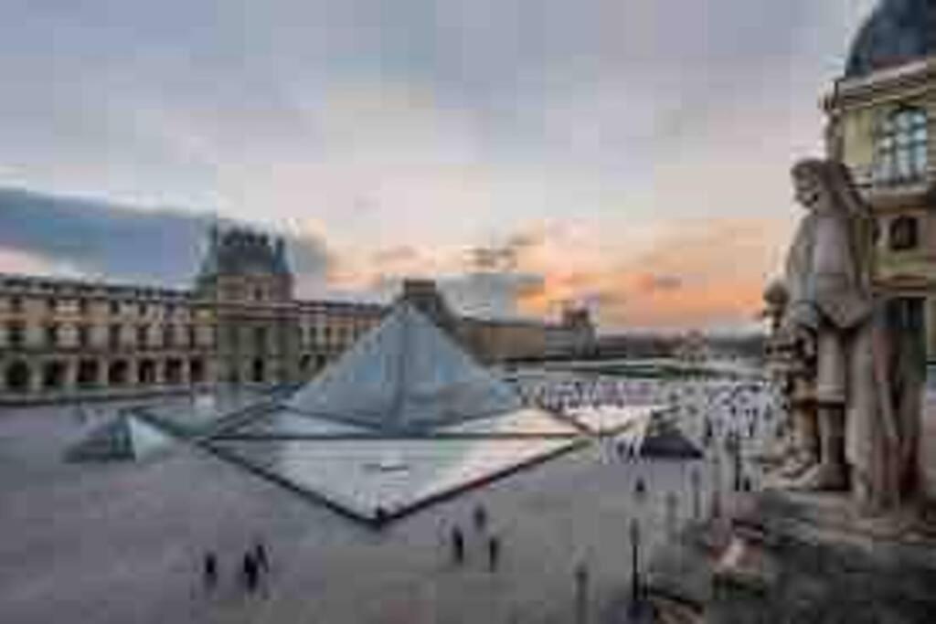 Iconic Location Only 500 Meters To The Louvre Lägenhet Paris Exteriör bild